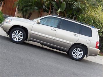 2006 Toyota Highlander Hybrid Limited   - Photo 1 - San Diego, CA 92126