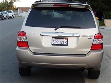 2006 Toyota Highlander Hybrid Limited   - Photo 8 - San Diego, CA 92126