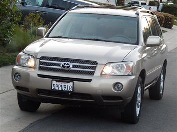 2006 Toyota Highlander Hybrid Limited   - Photo 3 - San Diego, CA 92126