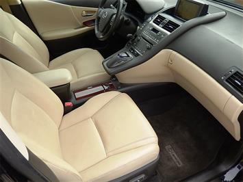 2010 Lexus HS 250h   - Photo 13 - San Diego, CA 92126