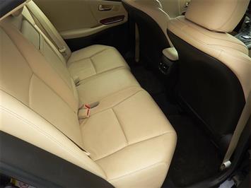 2010 Lexus HS 250h   - Photo 12 - San Diego, CA 92126