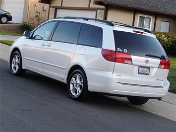 2005 Toyota Sienna XLE 7 Passenger   - Photo 8 - San Diego, CA 92126