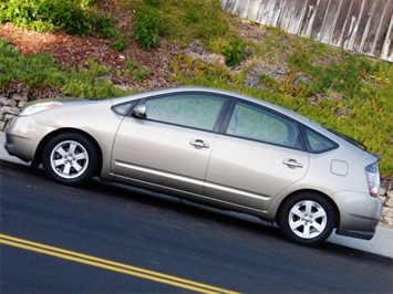 2004 Toyota Prius 1 Owner   - Photo 14 - San Diego, CA 92126