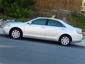 2009 Toyota Camry Hybrid  XLE - Photo 1 - San Diego, CA 92126