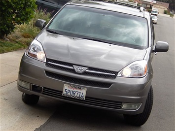 2004 Toyota Sienna XLE Limited 7 Passenger   - Photo 3 - San Diego, CA 92126