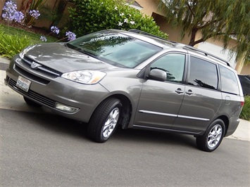 2004 Toyota Sienna XLE Limited 7 Passenger   - Photo 2 - San Diego, CA 92126