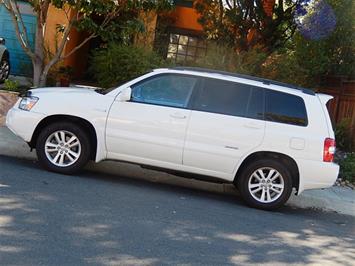 2006 Toyota Highlander Hybrid Limited AWD NAV + DVD   - Photo 1 - San Diego, CA 92126