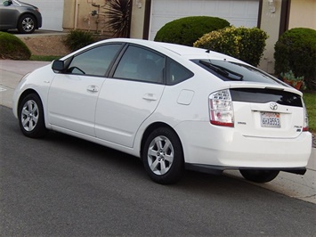 2009 Toyota Prius  Pkg 6 - Photo 8 - San Diego, CA 92126