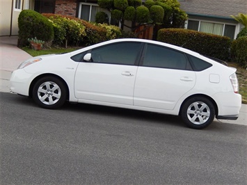 2009 Toyota Prius  Pkg 6 - Photo 1 - San Diego, CA 92126