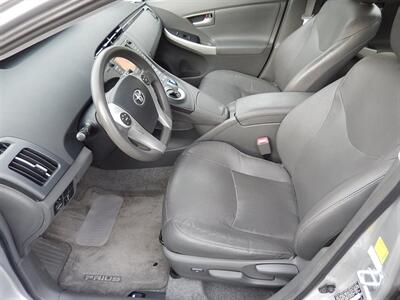 2010 Toyota Prius IV   - Photo 8 - San Diego, CA 92126