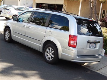 2010 Chrysler Town & Country Touring   - Photo 5 - San Diego, CA 92126