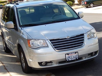 2010 Chrysler Town & Country Touring   - Photo 2 - San Diego, CA 92126