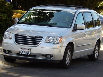 2010 Chrysler Town & Country Touring   - Photo 1 - San Diego, CA 92126