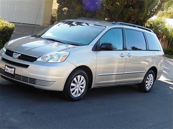 2005 Toyota Sienna LE 8 Passenger   - Photo 2 - San Diego, CA 92126