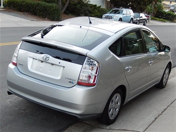 2008 Toyota Prius  Pkg 6 - Photo 5 - San Diego, CA 92126