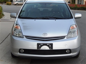 2008 Toyota Prius  Pkg 6 - Photo 3 - San Diego, CA 92126