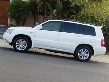 2006 Toyota Highlander Hybrid Limited   - Photo 1 - San Diego, CA 92126