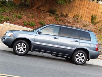 2004 Toyota Highlander 7 Passengers   - Photo 1 - San Diego, CA 92126