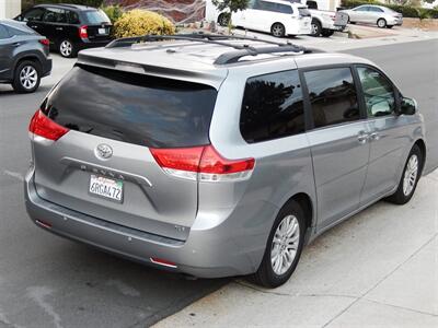 2011 Toyota Sienna XLE 8-Passenger   - Photo 11 - San Diego, CA 92126