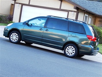 2005 Toyota Sienna LE 7 Passenger   - Photo 11 - San Diego, CA 92126