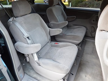 2005 Toyota Sienna LE 7 Passenger   - Photo 18 - San Diego, CA 92126