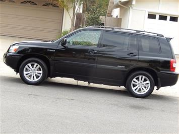 2006 Toyota Highlander Hybrid Limited 7 Passengers   - Photo 1 - San Diego, CA 92126