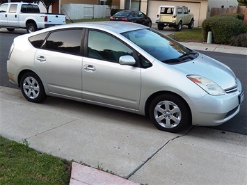 2004 Toyota Prius Package 5   - Photo 3 - San Diego, CA 92126