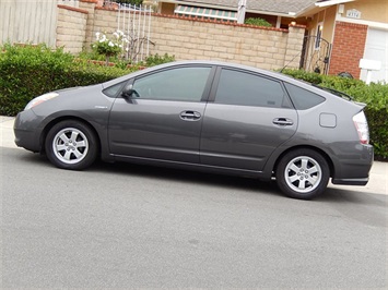 2008 Toyota Prius  Package 6 - Photo 1 - San Diego, CA 92126