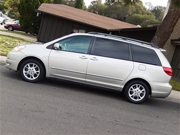 2004 Toyota Sienna XLE Limited / DVD   - Photo 1 - San Diego, CA 92126