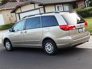 2004 Toyota Sienna LE 7 Passenger   - Photo 9 - San Diego, CA 92126