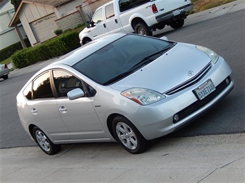 2007 Toyota Prius  Package 5 - Photo 4 - San Diego, CA 92126