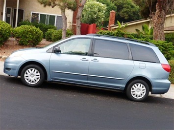 2006 Toyota Sienna LE 7 Passenger   - Photo 1 - San Diego, CA 92126