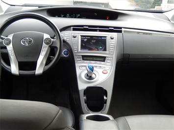 2012 Toyota Prius Plug-in Hybrid Advanced   - Photo 14 - San Diego, CA 92126