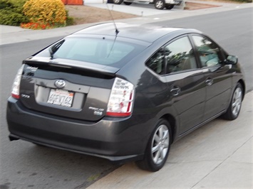 2009 Toyota Prius Touring  Pkg 6 - Photo 6 - San Diego, CA 92126