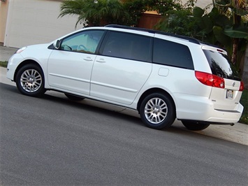 2007 Toyota Sienna XLE 7-Passenger   - Photo 11 - San Diego, CA 92126