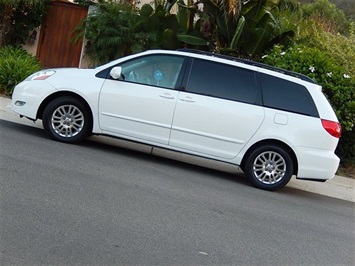 2007 Toyota Sienna XLE 7-Passenger   - Photo 1 - San Diego, CA 92126