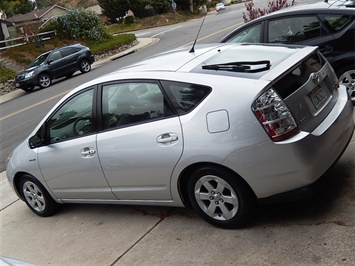 2007 Toyota Prius  Pkg 3 - Photo 2 - San Diego, CA 92126