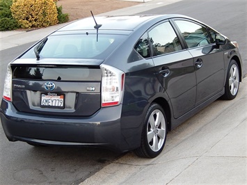 2010 Toyota Prius V  Tech Packge - Photo 6 - San Diego, CA 92126