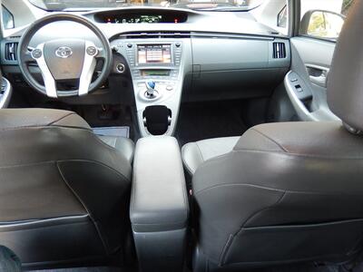 2010 Toyota Prius Thee  With Leather - Photo 14 - San Diego, CA 92126