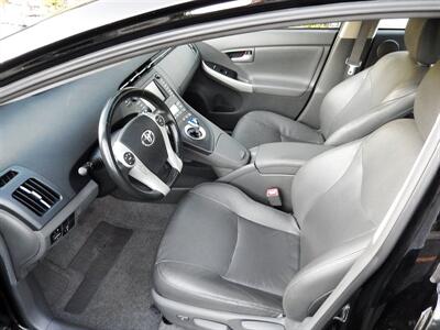 2010 Toyota Prius Thee  With Leather - Photo 4 - San Diego, CA 92126