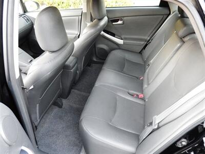 2010 Toyota Prius Thee  With Leather - Photo 5 - San Diego, CA 92126