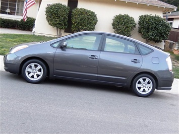 2007 Toyota Prius  Package 6 - Photo 1 - San Diego, CA 92126