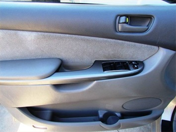 2006 Toyota Sienna CE 8 Passenger   - Photo 17 - San Diego, CA 92126