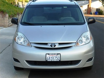 2007 Toyota Sienna LE   - Photo 20 - San Diego, CA 92126