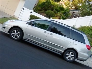 2007 Toyota Sienna LE   - Photo 3 - San Diego, CA 92126