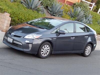 2014 Toyota Prius Plug-in Hybrid   - Photo 2 - San Diego, CA 92126