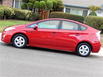 2010 Toyota Prius IV  Solar PKG - Photo 1 - San Diego, CA 92126