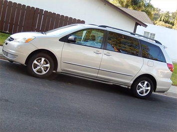 2004 Toyota Sienna LE 8 Passenger   - Photo 6 - San Diego, CA 92126