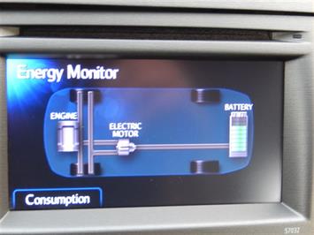 2013 Toyota Prius III SOLAR   - Photo 9 - San Diego, CA 92126