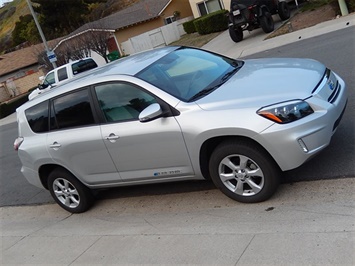 2013 Toyota RAV4 EV   - Photo 5 - San Diego, CA 92126